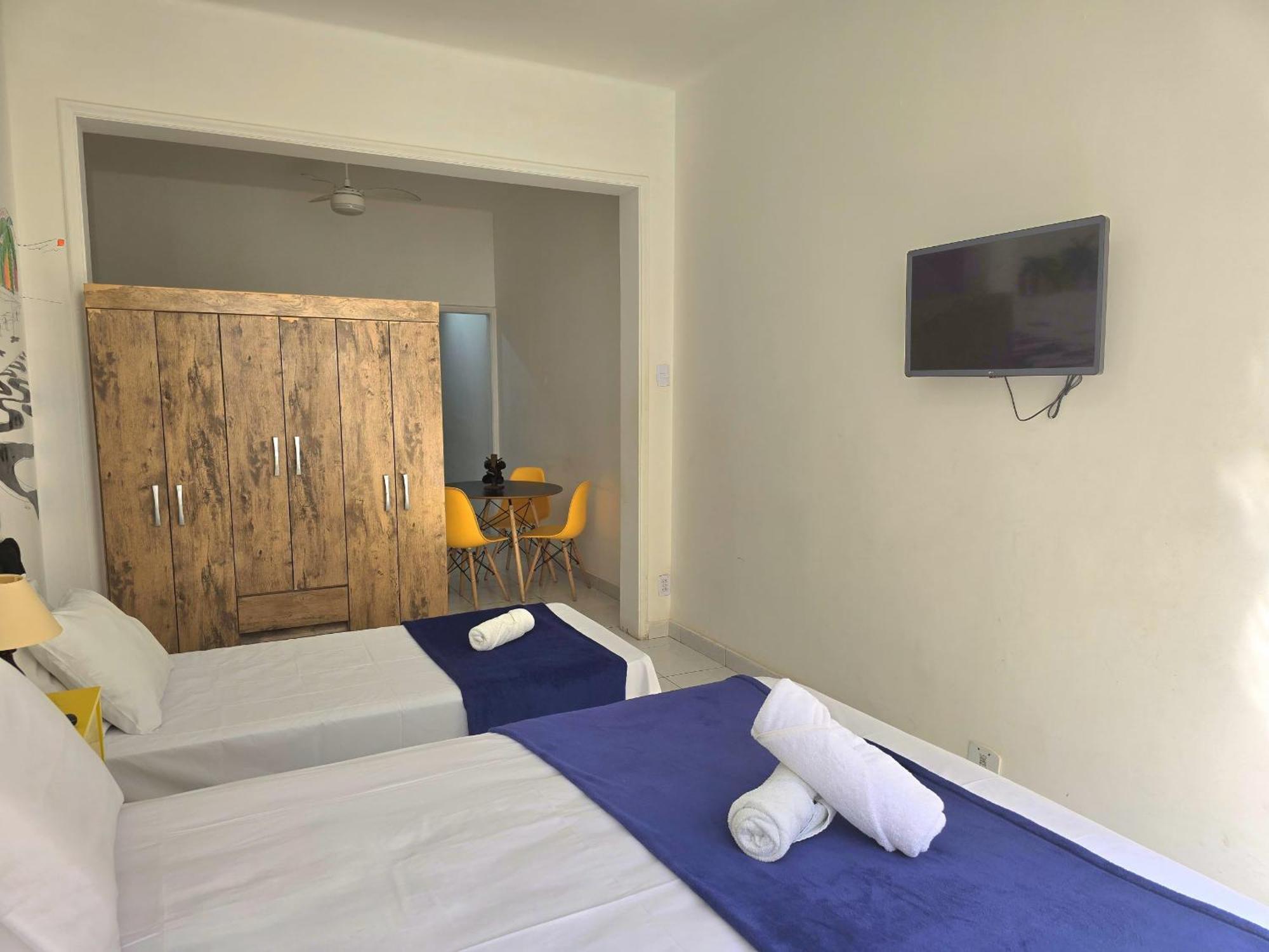 Apartamento Qto E Sala, Smart Tv, Wi-fi, Ar-cond, De Copacabana *